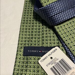 Tommy Hilfiger Green and Blue Geometric Tie
